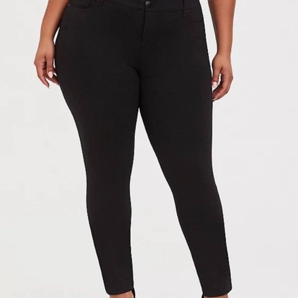 Torrid Studio Premium Black Stretch Skinny Ponte